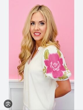 Umgee White Women's Textured Top with Pink Floral Embroidery